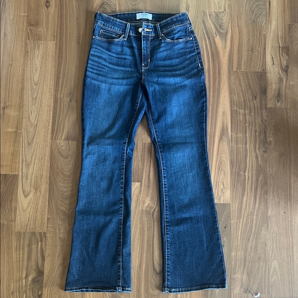 Levi’s Mid-Rise Bootcut Size 27 Jeans
